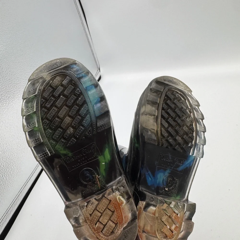 Western Chief Toddler Boy Size 6 Black and Blue Dinosaur Light Up Rain Boots